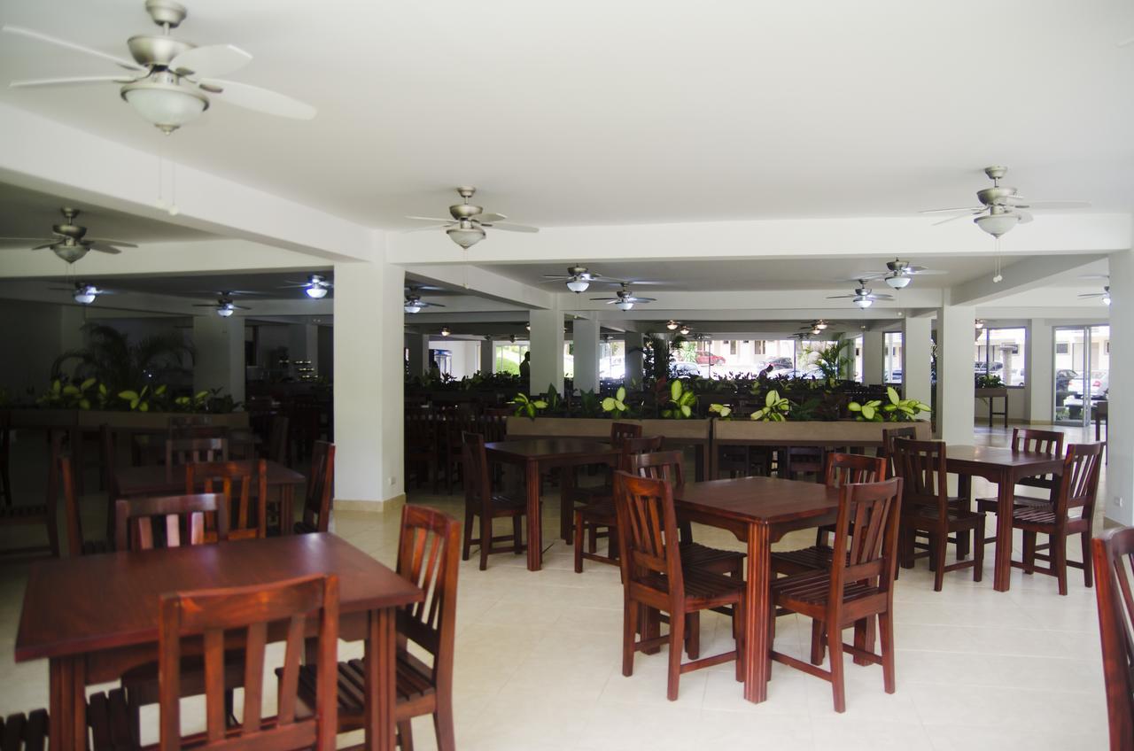 Hotel Arenas En Punta Leona Playa Agujas Exterior photo