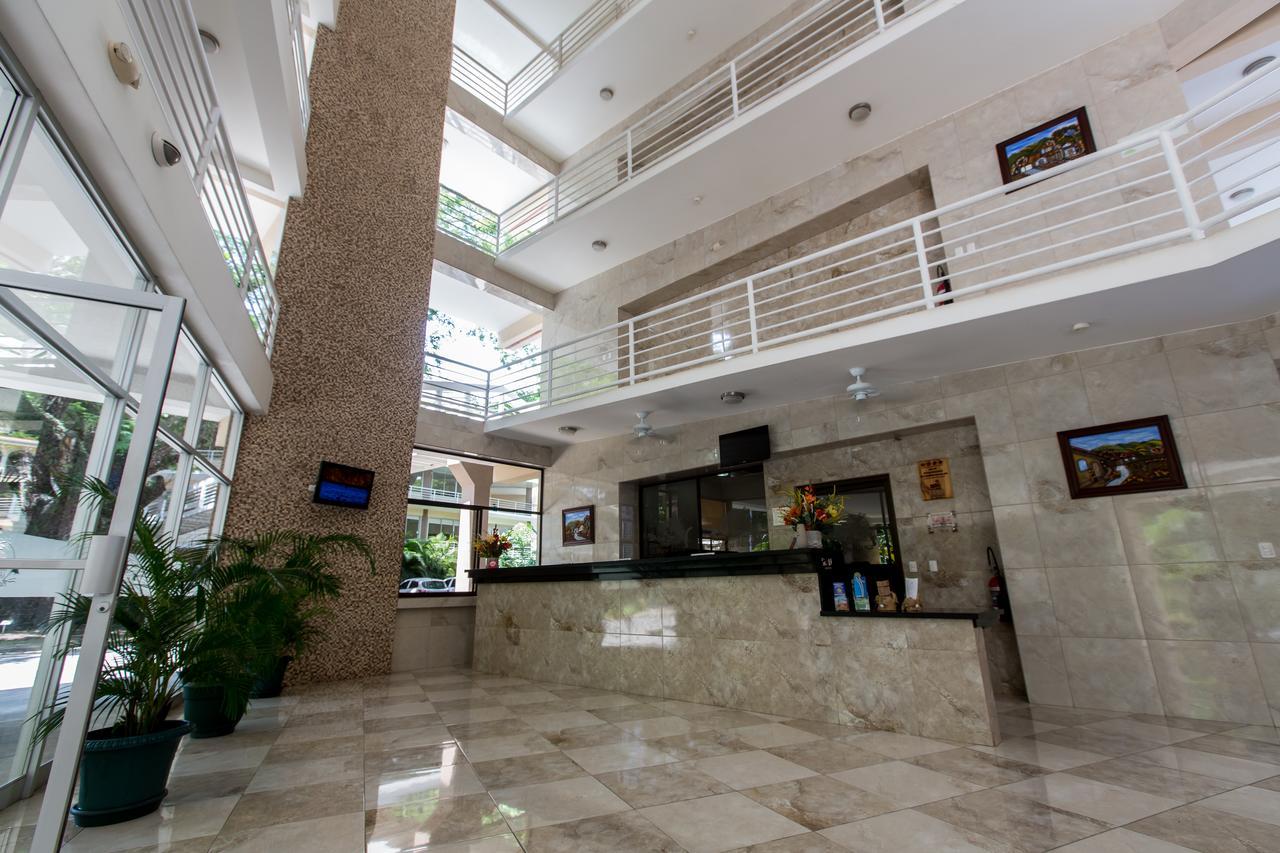 Hotel Arenas En Punta Leona Playa Agujas Exterior photo